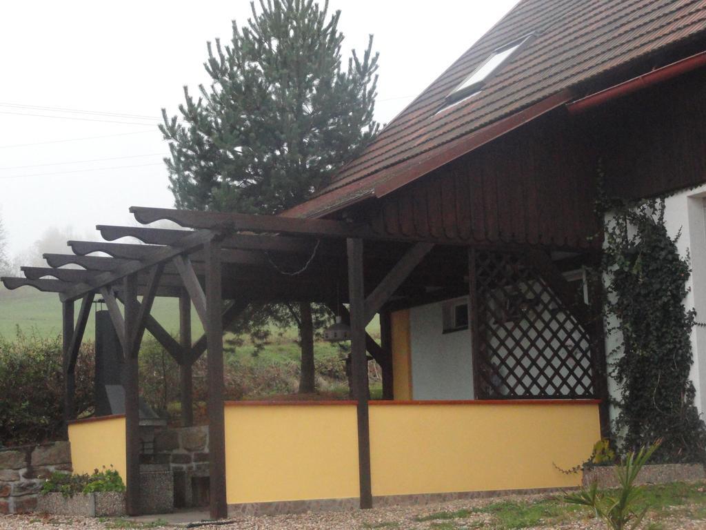 Apartment U Videmanu Ponikla Exterior photo